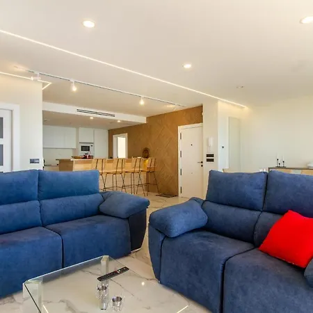Apartment 4 Bedroom Lovely In