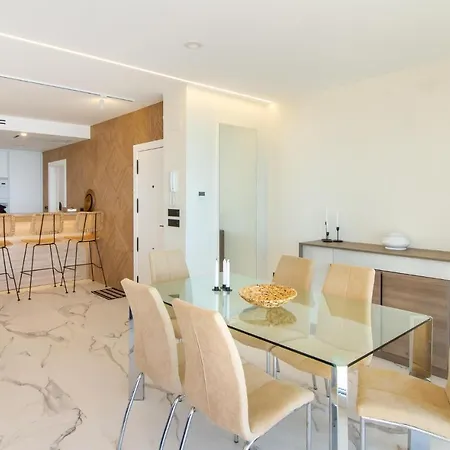 4 Bedroom Lovely In Apartment Santa Pola