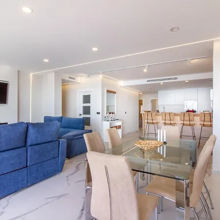 4 Bedroom Lovely In *